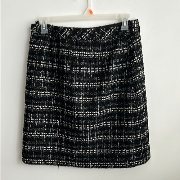Jones New York Dresses & Skirts - JONES NEW YORK Classic Black and White Plaid Skirt SIZE 14